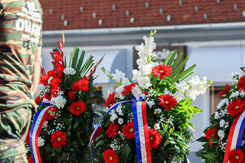 Povodom Dana pobjede i domovinske zahvalnosti te Dana hrvatskih branitelja odana počast svim poginulim, nestalim i umrlim hrvatskim braniteljima