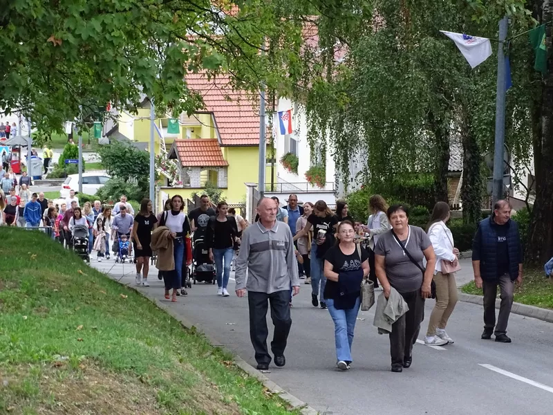 POVIJEST PLETERNIČKE DEVETNICE – Veliki fenomen malog grada