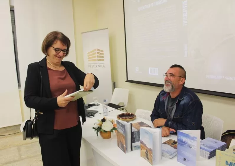 PROJEKT „ČETVRT KNJIGE“ PLETERNIČKE KNJIŽNICE: Hrvoje Rupčić predstavio knjigu ʼʼPutešestvije po Turkestanuʼʼ