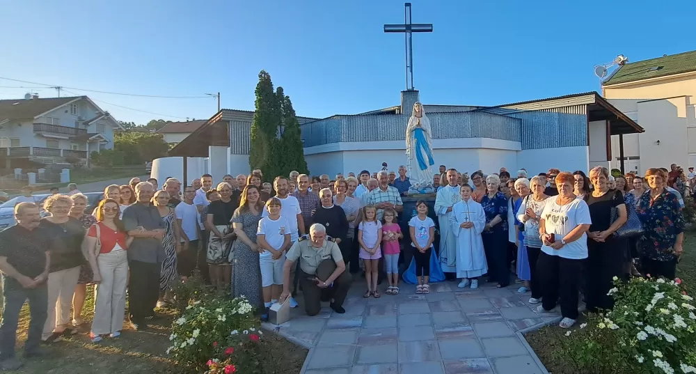 SB Online | U Vinogorju blagoslovljen kip Gospe Lurdske: ʼnema pobjede bez prsta Božjeg i Gospina zagovoraʼ