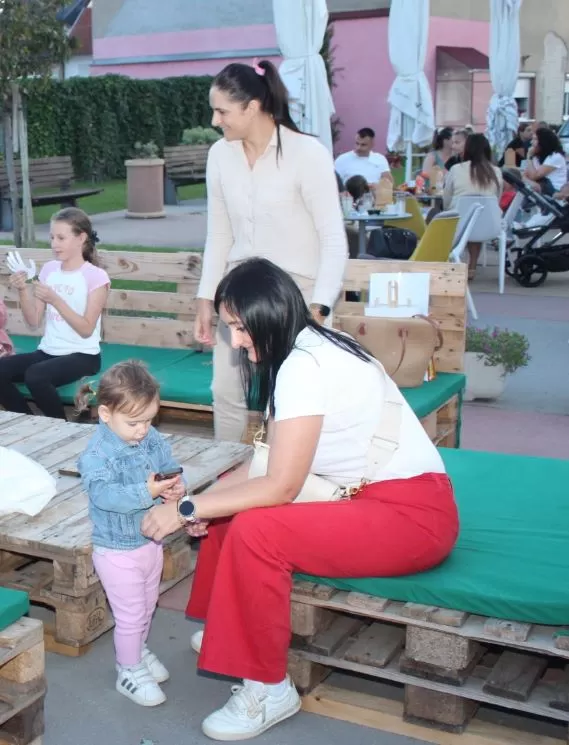 TRG BEĆARCA PLETERNICA: Održana dječja predstava u izvedbi Teatra „Tirena“ iz Zagreba