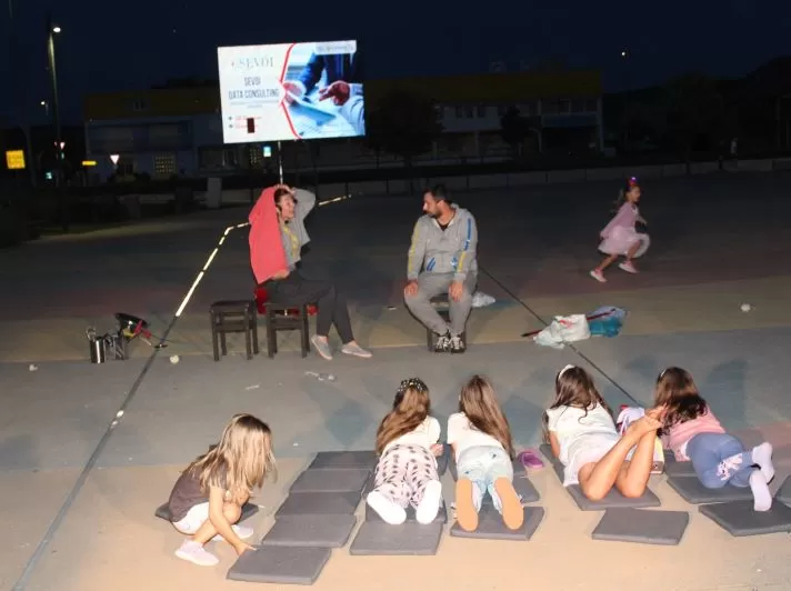 TRG BEĆARCA PLETERNICA: Održana dječja predstava u izvedbi Teatra „Tirena“ iz Zagreba