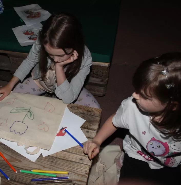 TRG BEĆARCA PLETERNICA: Održana dječja predstava u izvedbi Teatra „Tirena“ iz Zagreba