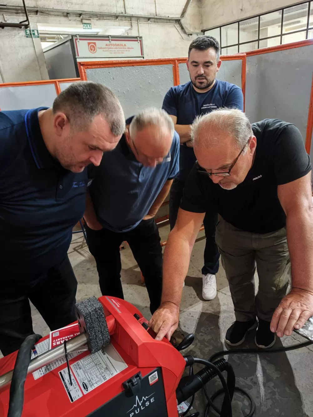 Stigao poklon Brodsko-posavske županije u Industrijsko-obrtničku školu Sl. Brod