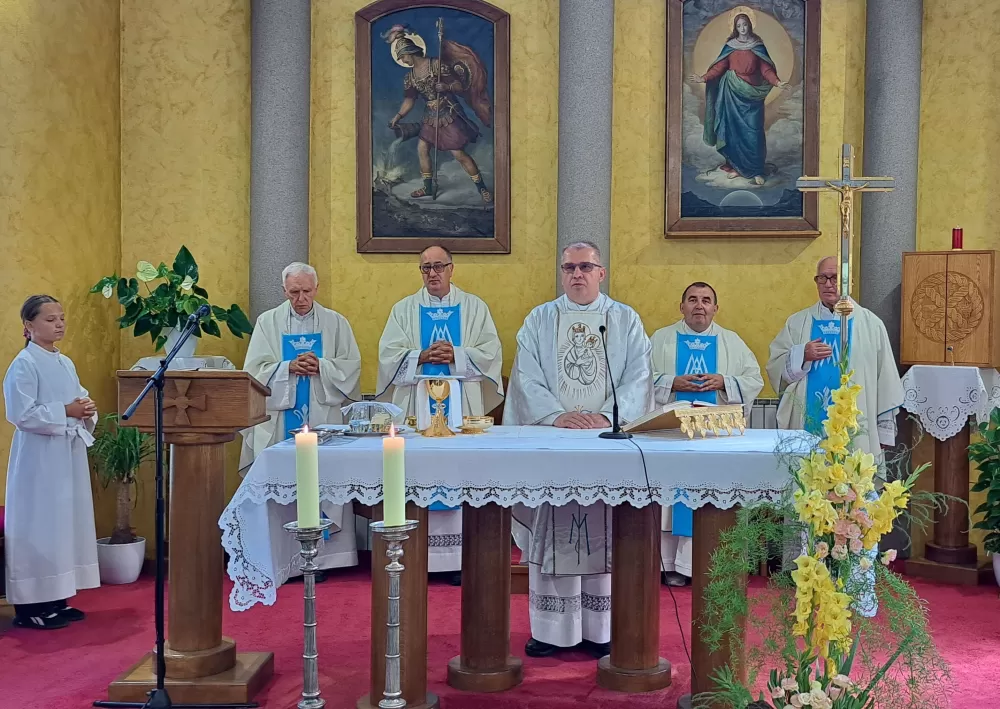 SB Online | OSMI U KOLOVOZU - Brojni hodočasnici u brodskom svetištu Gospe Brze Pomoći