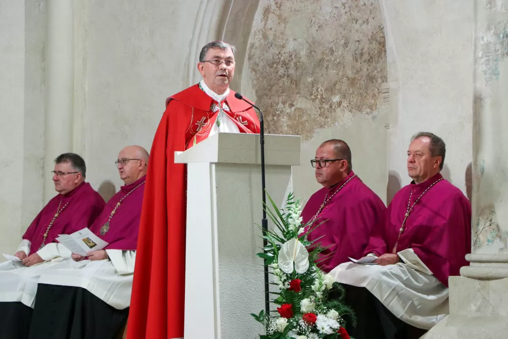 Molitveno bdijenje u požeškoj crkvi sv. Lovre u predvečerje svečeva blagdana