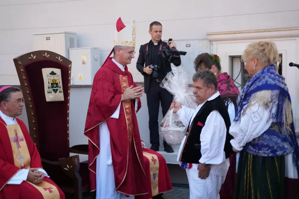 / FOTOGALERIJA/ Jubilejska proslava sv. Lovre u Požegi