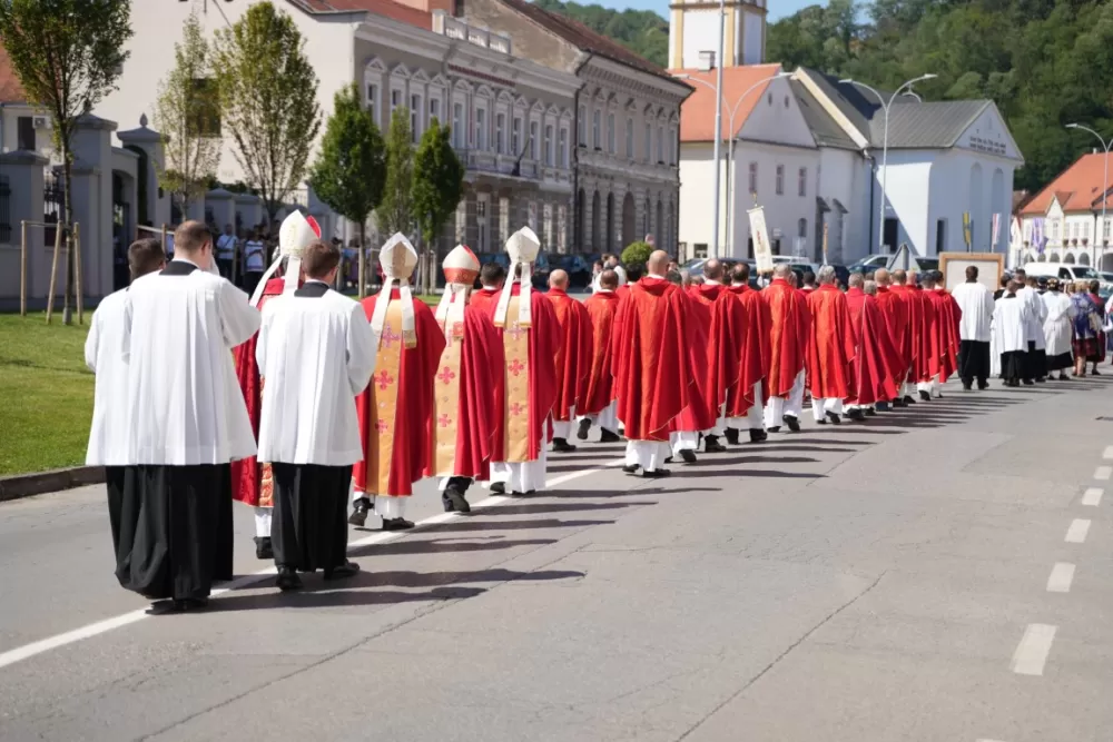/ FOTOGALERIJA/ Jubilejska proslava sv. Lovre u Požegi