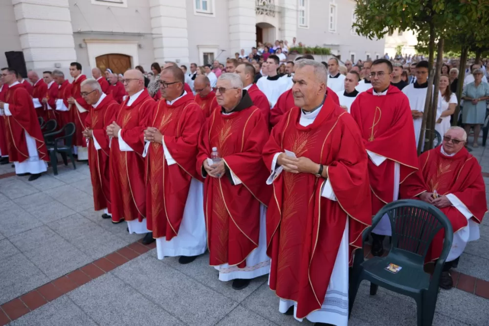 / FOTOGALERIJA/ Jubilejska proslava sv. Lovre u Požegi