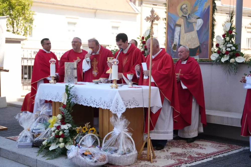 / FOTOGALERIJA/ Jubilejska proslava sv. Lovre u Požegi
