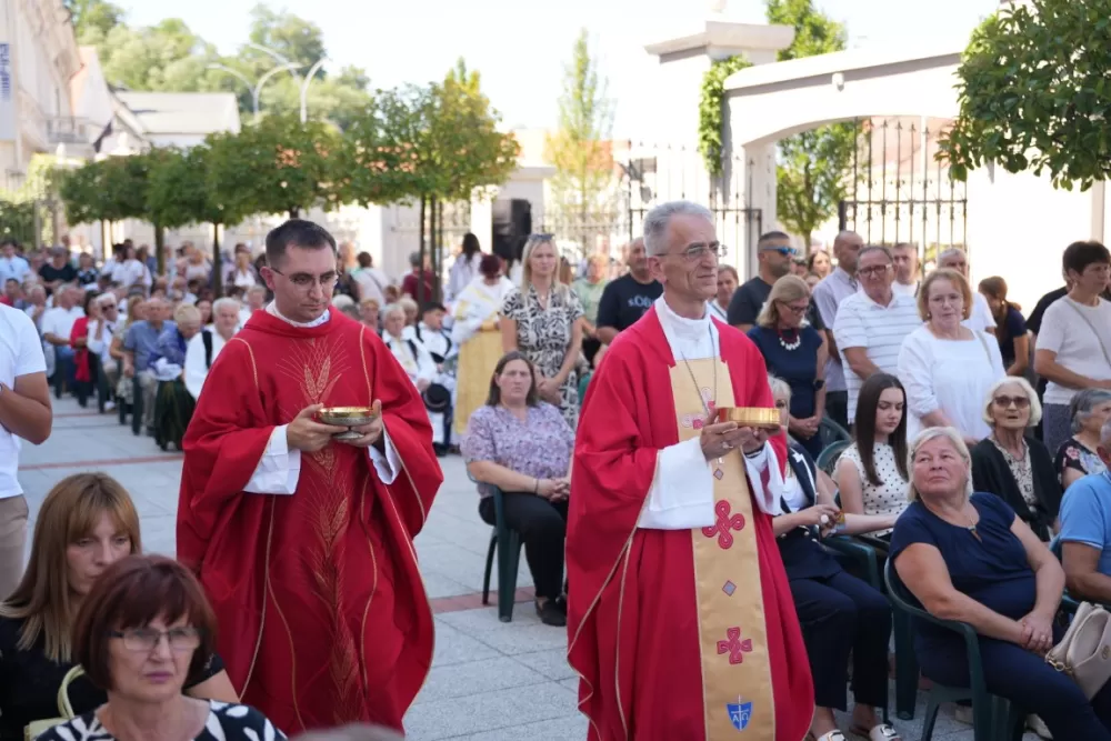 / FOTOGALERIJA/ Jubilejska proslava sv. Lovre u Požegi
