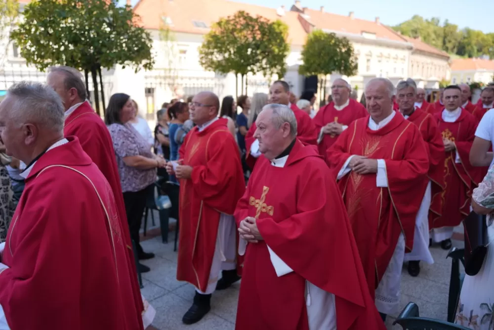 / FOTOGALERIJA/ Jubilejska proslava sv. Lovre u Požegi