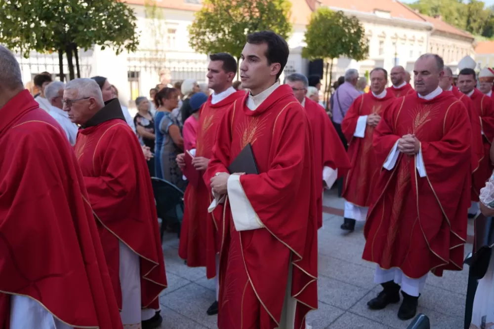 / FOTOGALERIJA/ Jubilejska proslava sv. Lovre u Požegi