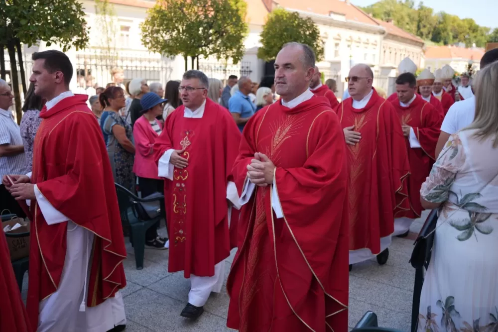 / FOTOGALERIJA/ Jubilejska proslava sv. Lovre u Požegi