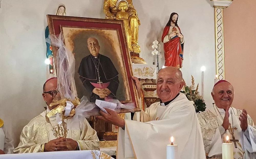 SB Online | Zlatnu misu proslavio preč. Blaž Zmaić, rođeni Perkovčanin