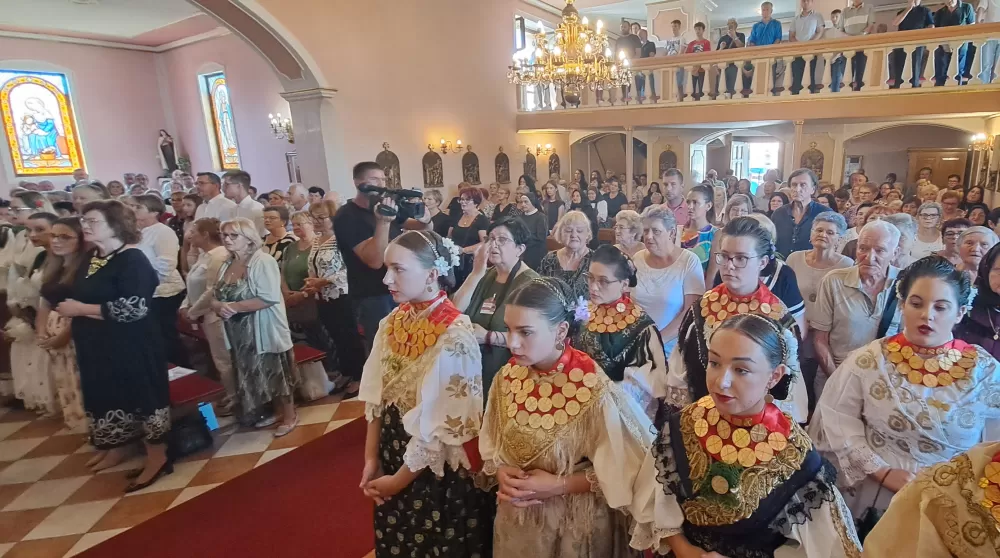 Zlatnu misu proslavio preč. Blaž Zmaić, rođeni Perkovčanin
