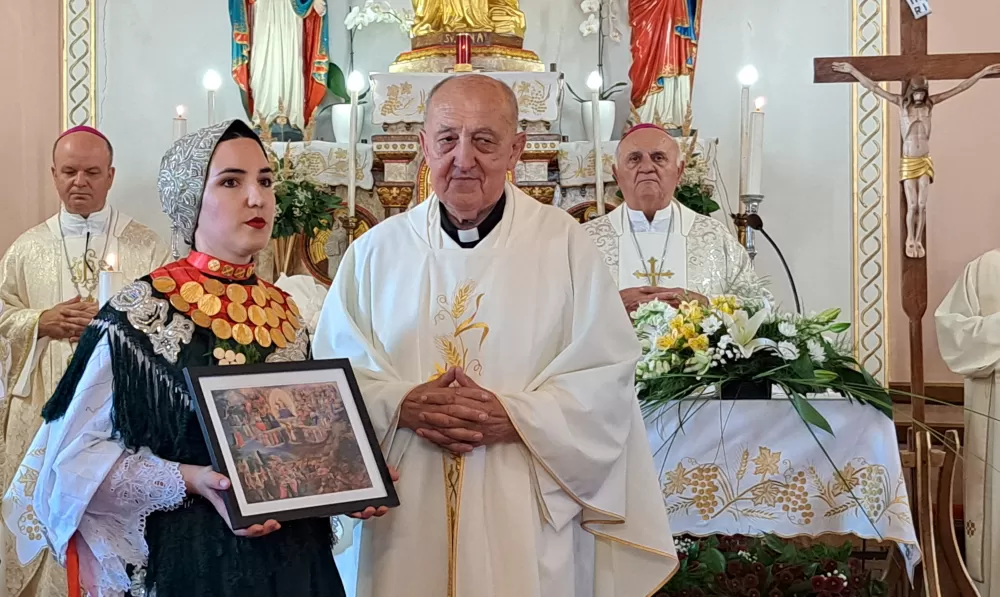 Zlatnu misu proslavio preč. Blaž Zmaić, rođeni Perkovčanin
