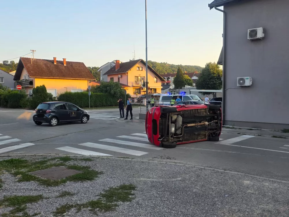 Jedna osoba ozlijeđena u prometnoj nesreći u Požegi