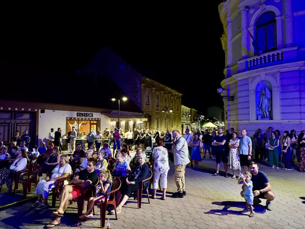 Požeške glazbene snage pjesmom i svirkom u čast Ćire, Olivera i Kiće 