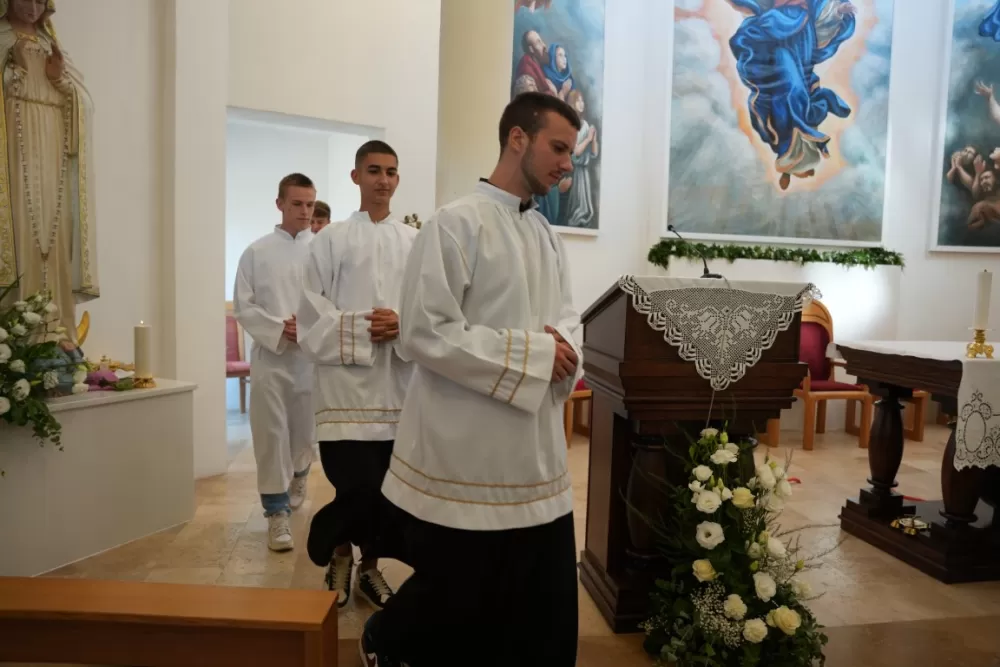 Veliki broj vjernika u Eminovcima proslavio blagdan Velike Gospe 