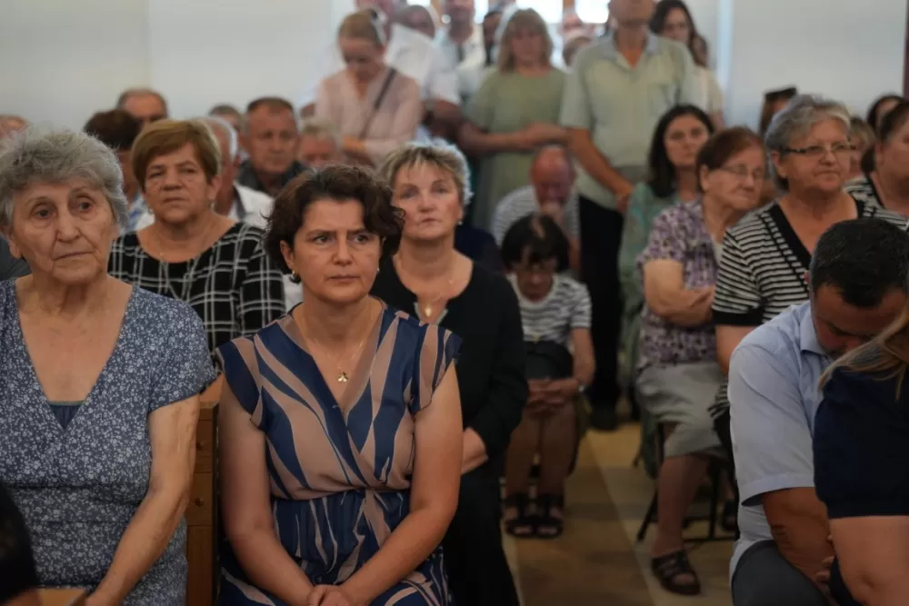 Veliki broj vjernika u Eminovcima proslavio blagdan Velike Gospe 