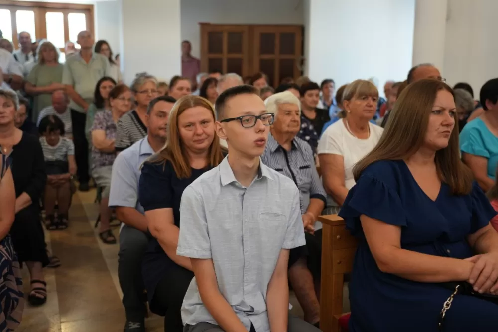 Veliki broj vjernika u Eminovcima proslavio blagdan Velike Gospe 