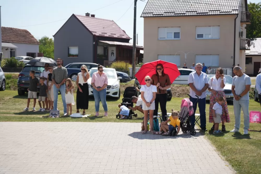 Veliki broj vjernika u Eminovcima proslavio blagdan Velike Gospe 