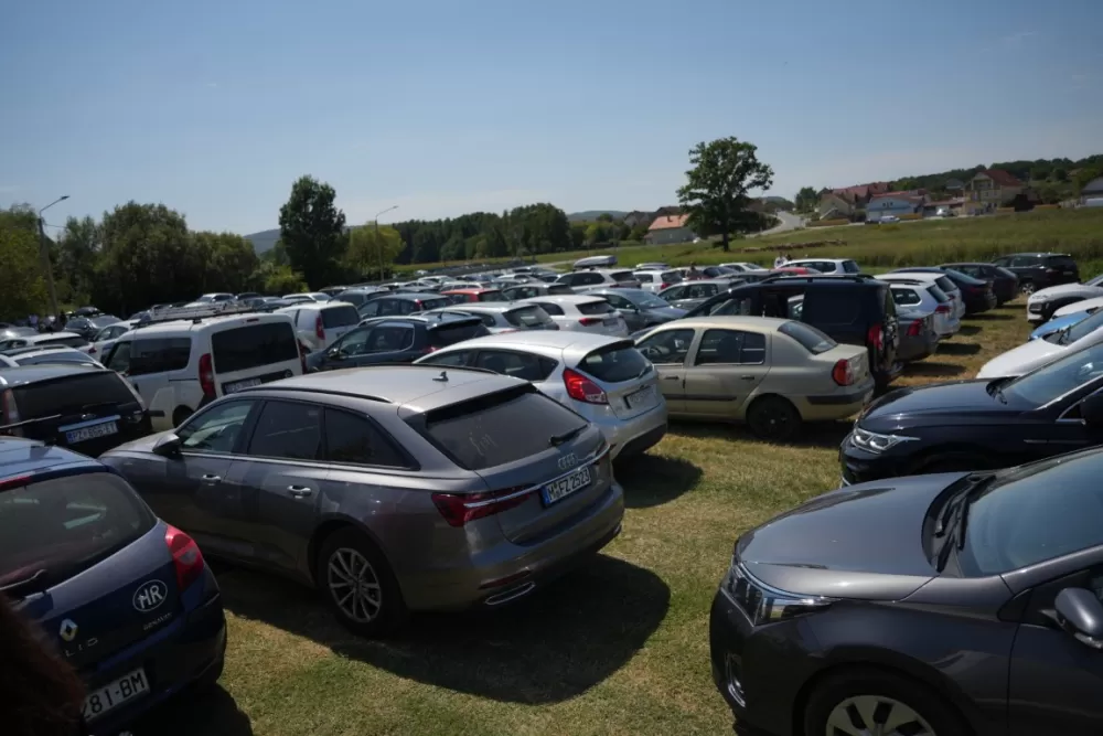 Veliki broj vjernika u Eminovcima proslavio blagdan Velike Gospe 