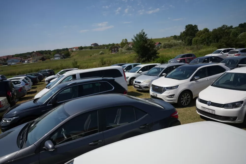 Veliki broj vjernika u Eminovcima proslavio blagdan Velike Gospe 