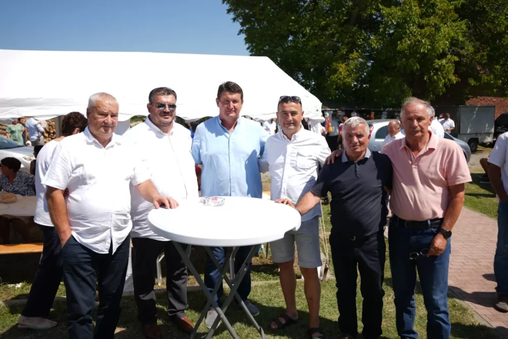 Veliki broj vjernika u Eminovcima proslavio blagdan Velike Gospe 