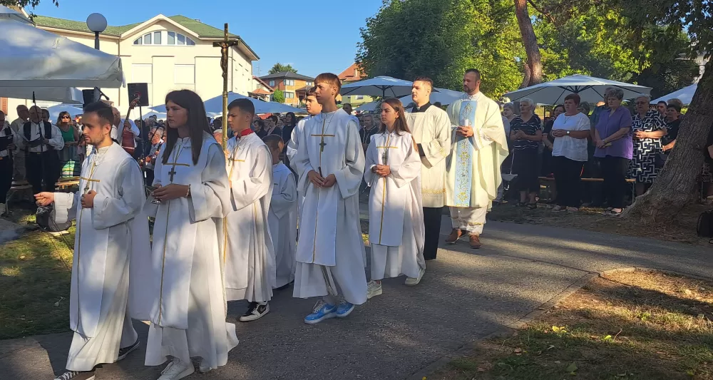 Tisuće hodočasnika na slavlju svetkovine Velike Gospe u Brodskom Vinogorju