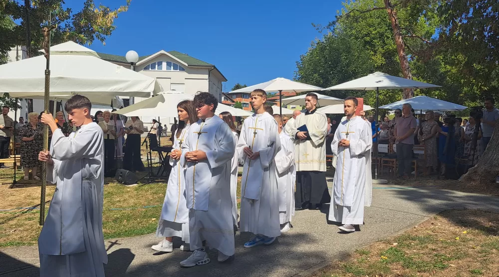 Tisuće hodočasnika na slavlju svetkovine Velike Gospe u Brodskom Vinogorju