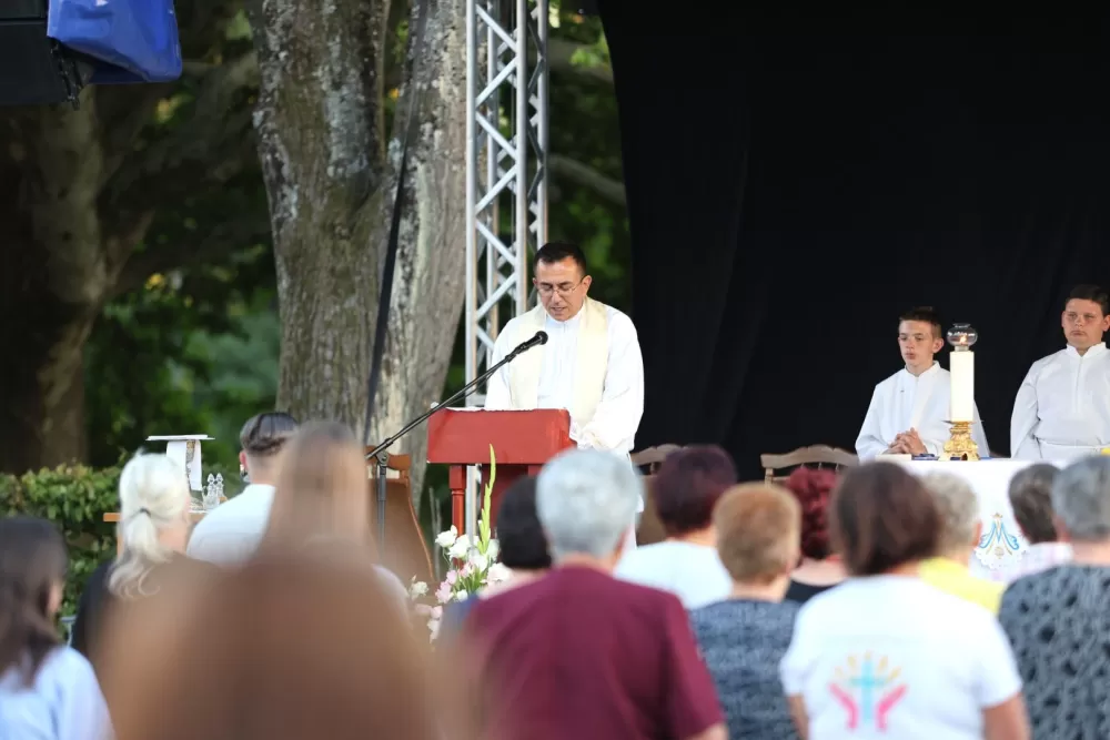 Prvi dan Duhovnog vikenda u Kutjevu: Danas se nastavlja program