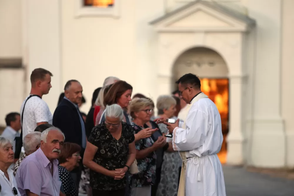 Prvi dan Duhovnog vikenda u Kutjevu: Danas se nastavlja program