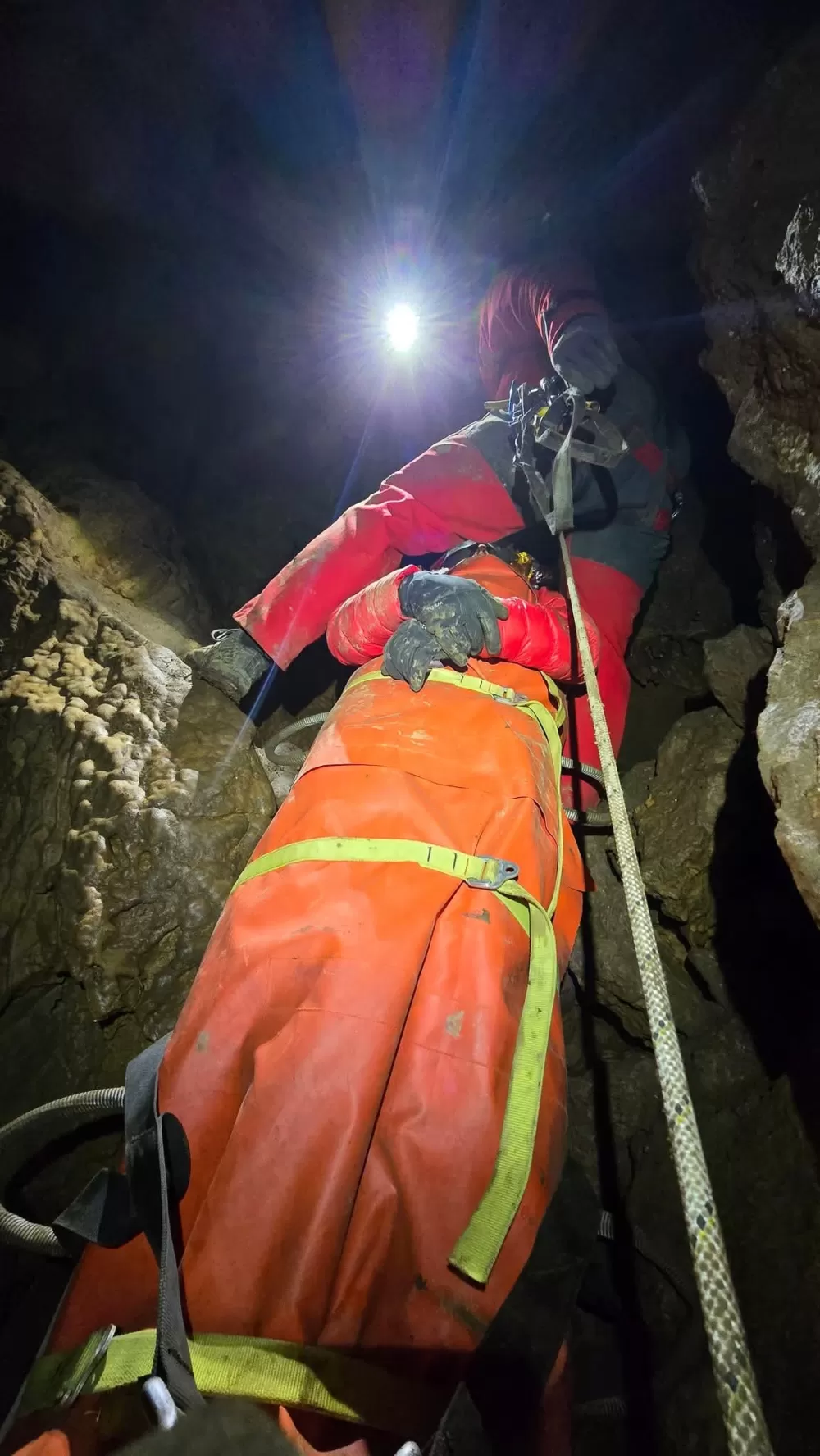 Prva samostalna speleo vježba HGSS Stanice Požega na Papuku