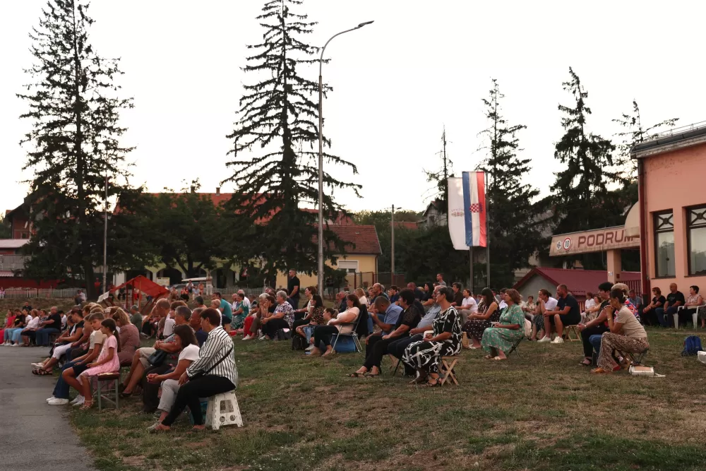(FOTOGALERIJA) Drugi dan Duhovnog vikenda u Kutjevu