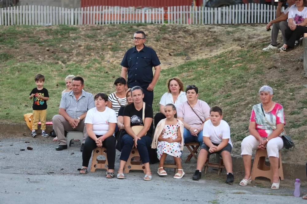 (FOTOGALERIJA) Drugi dan Duhovnog vikenda u Kutjevu