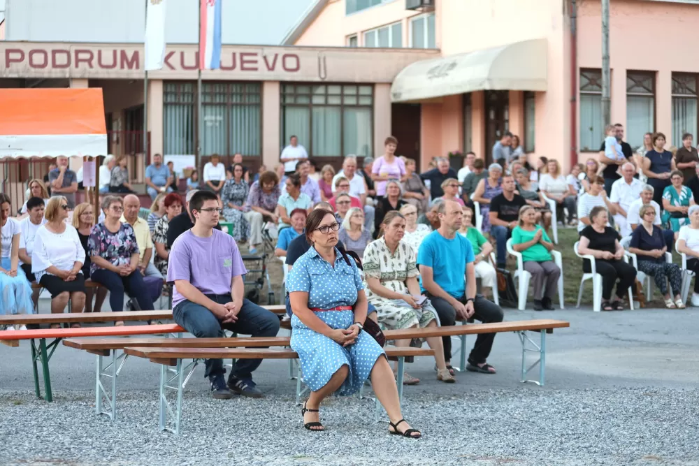 (FOTOGALERIJA) Drugi dan Duhovnog vikenda u Kutjevu