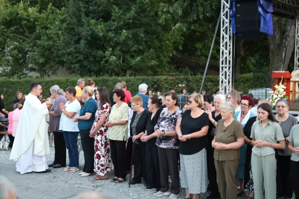 (FOTOGALERIJA) Drugi dan Duhovnog vikenda u Kutjevu