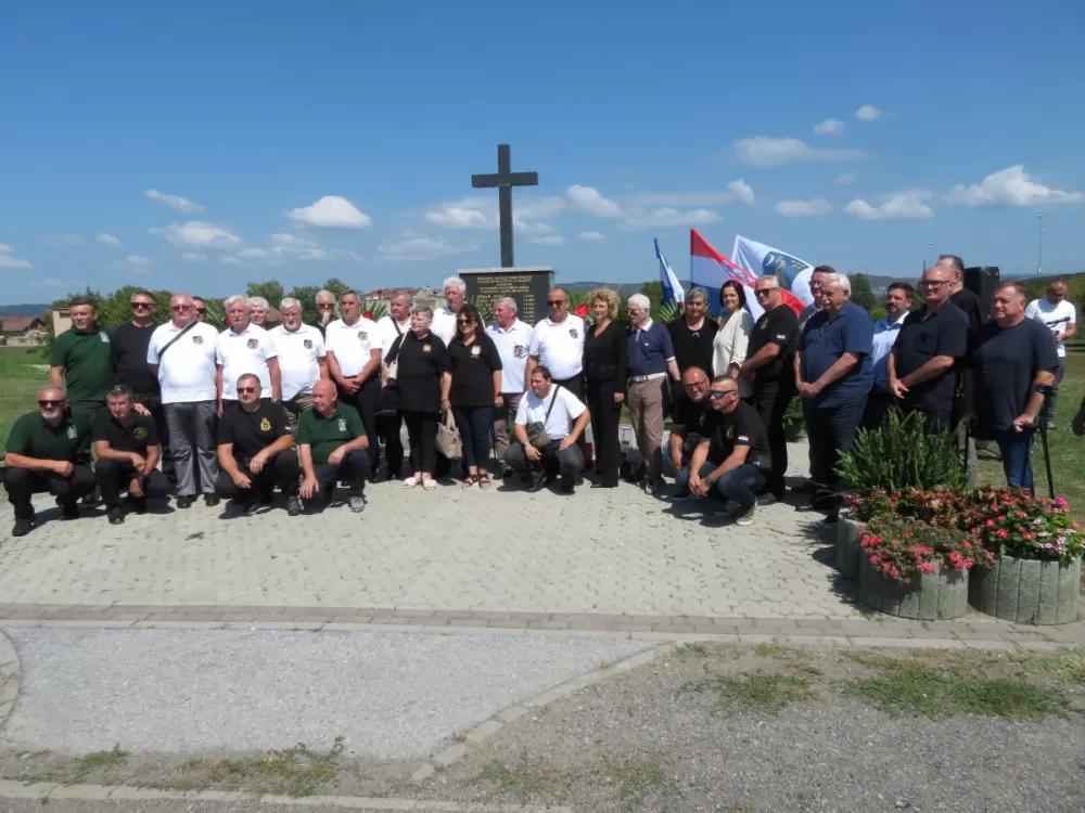 SB Online | U Slavonskom Brodu obilježena 33. obljetnica pogibije bjelovarskih branitelja