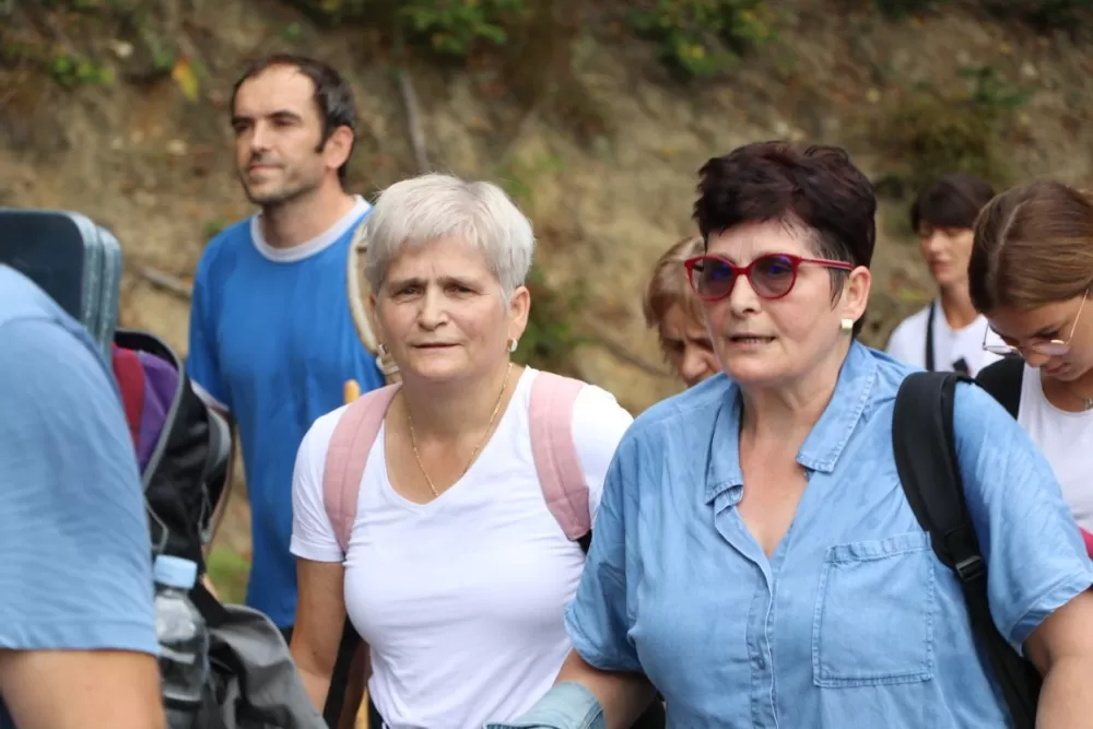 /FOTOGALERIJA/ Hodočasnički hod više od 500 pješaka prema Biskupijskom marijanskom svetištu Voćin 