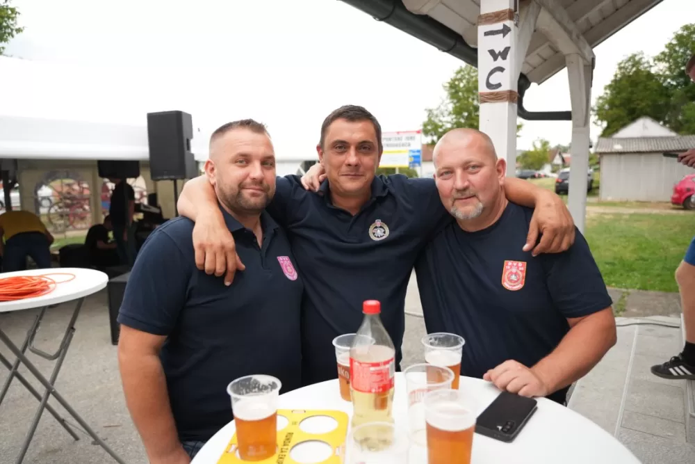 Vatrogasci brestovačkog kraja pokupili pehare na sportskim igrama u Ivandolu