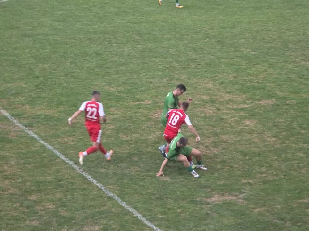 Mreže se četiri puta zatresle: NK Borac Kneževi Vinogradi - NK Kutjevo 2:2