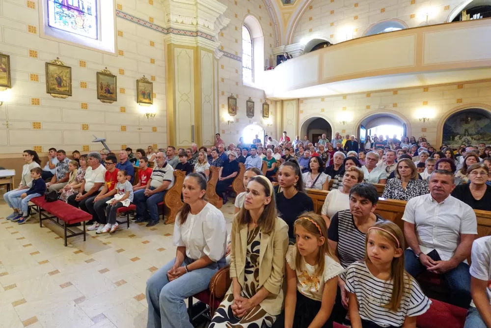 Preč. Ivica Žuljević preuzeo službu župnika u Kaptolu