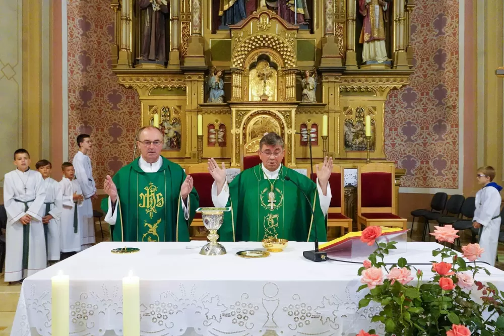 Preč. Ivica Žuljević preuzeo službu župnika u Kaptolu