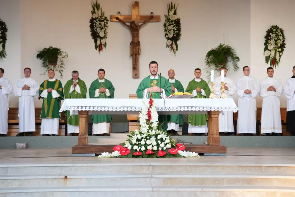 /FOTOGALERIJA/ Treća večer devetnica u Pleternici