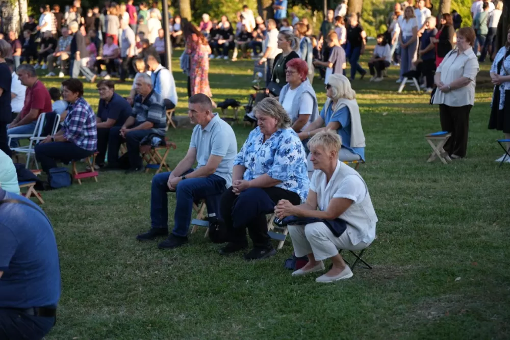 /FOTOGALERIJA/ Treća večer devetnica u Pleternici