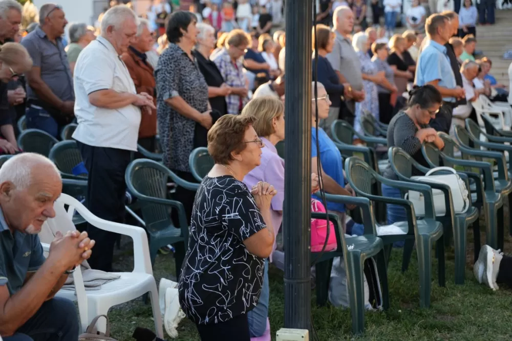 /FOTOGALERIJA/ Treća večer devetnica u Pleternici