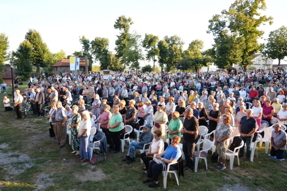 /FOTOGALERIJA/ Treća večer devetnica u Pleternici