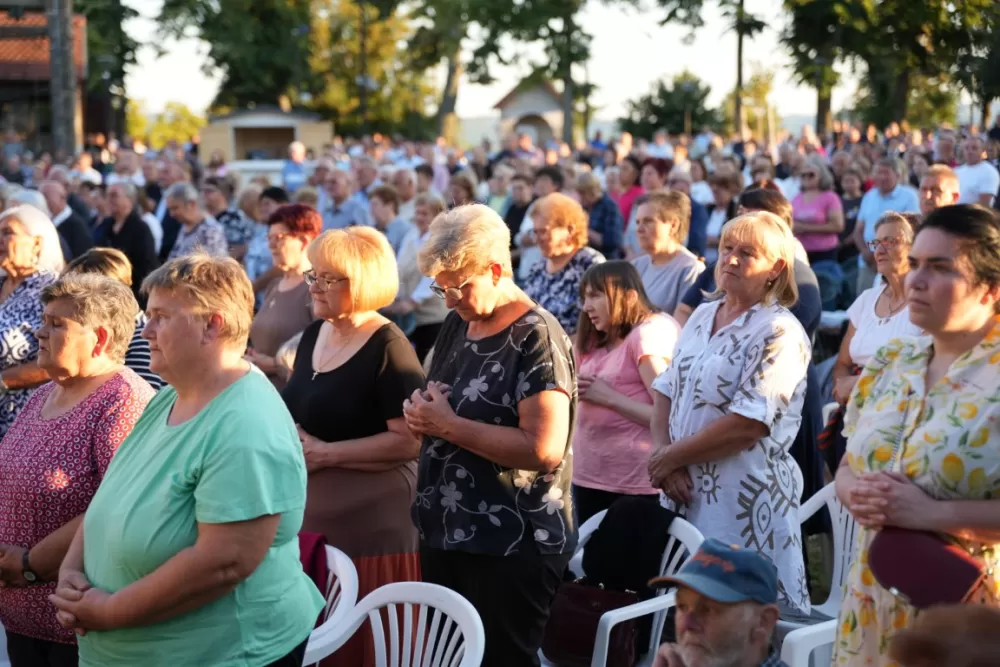 /FOTOGALERIJA/ Treća večer devetnica u Pleternici